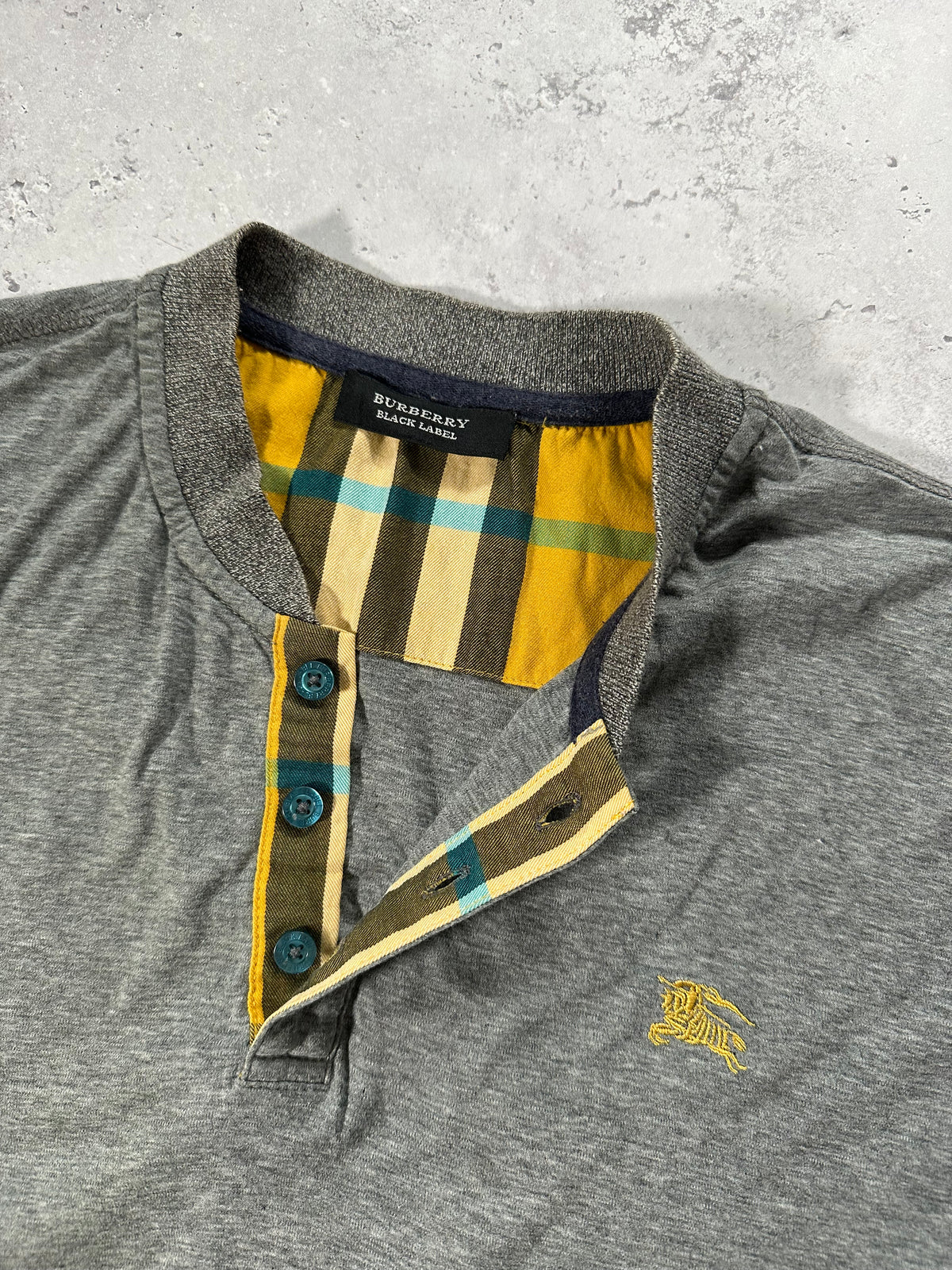 Burberry Black Label 2007 Nova Check Henley Tshirt (4 - L)