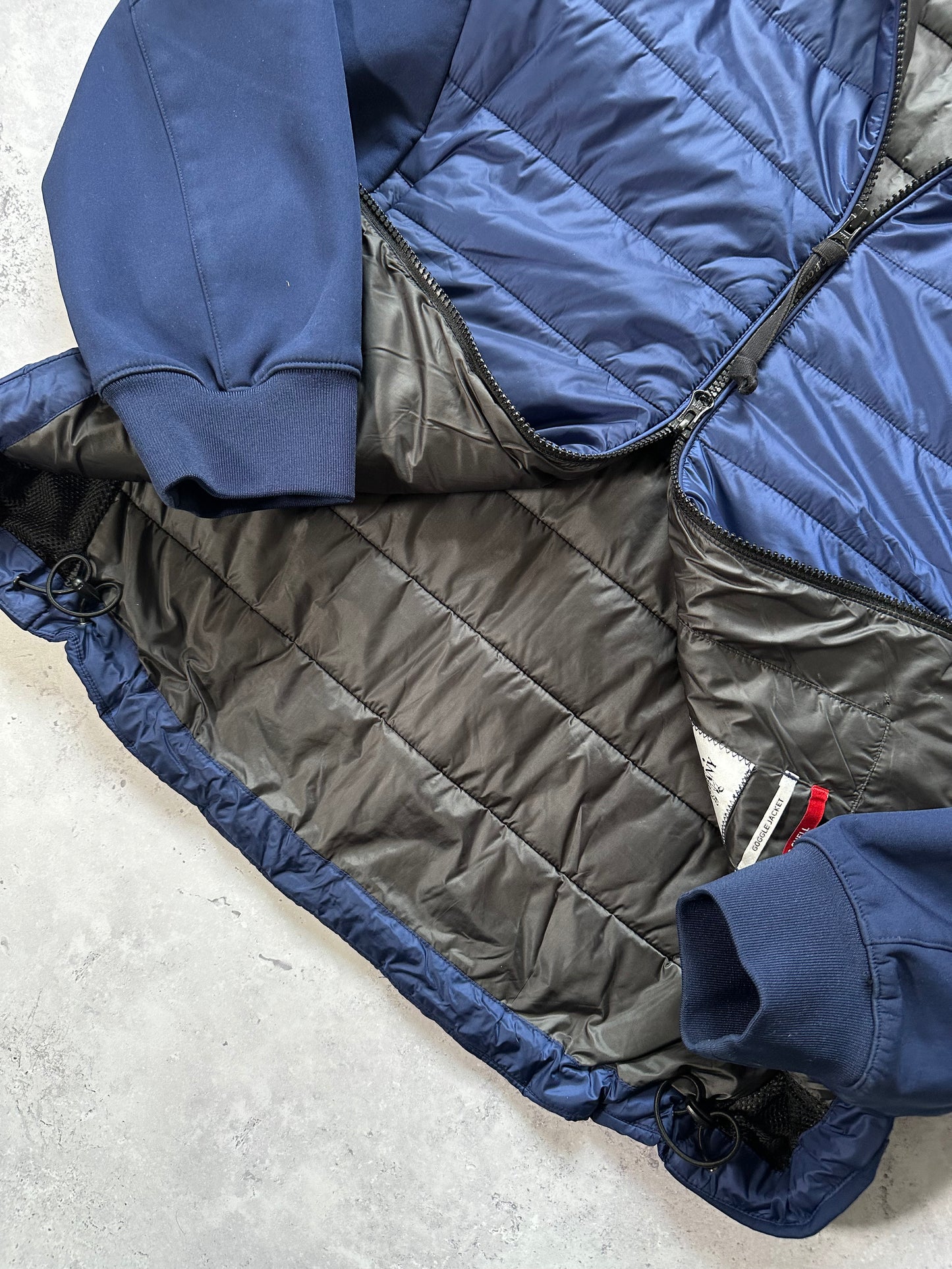 CP Company Soft Shell Goggle Puffer Jacket (XL)