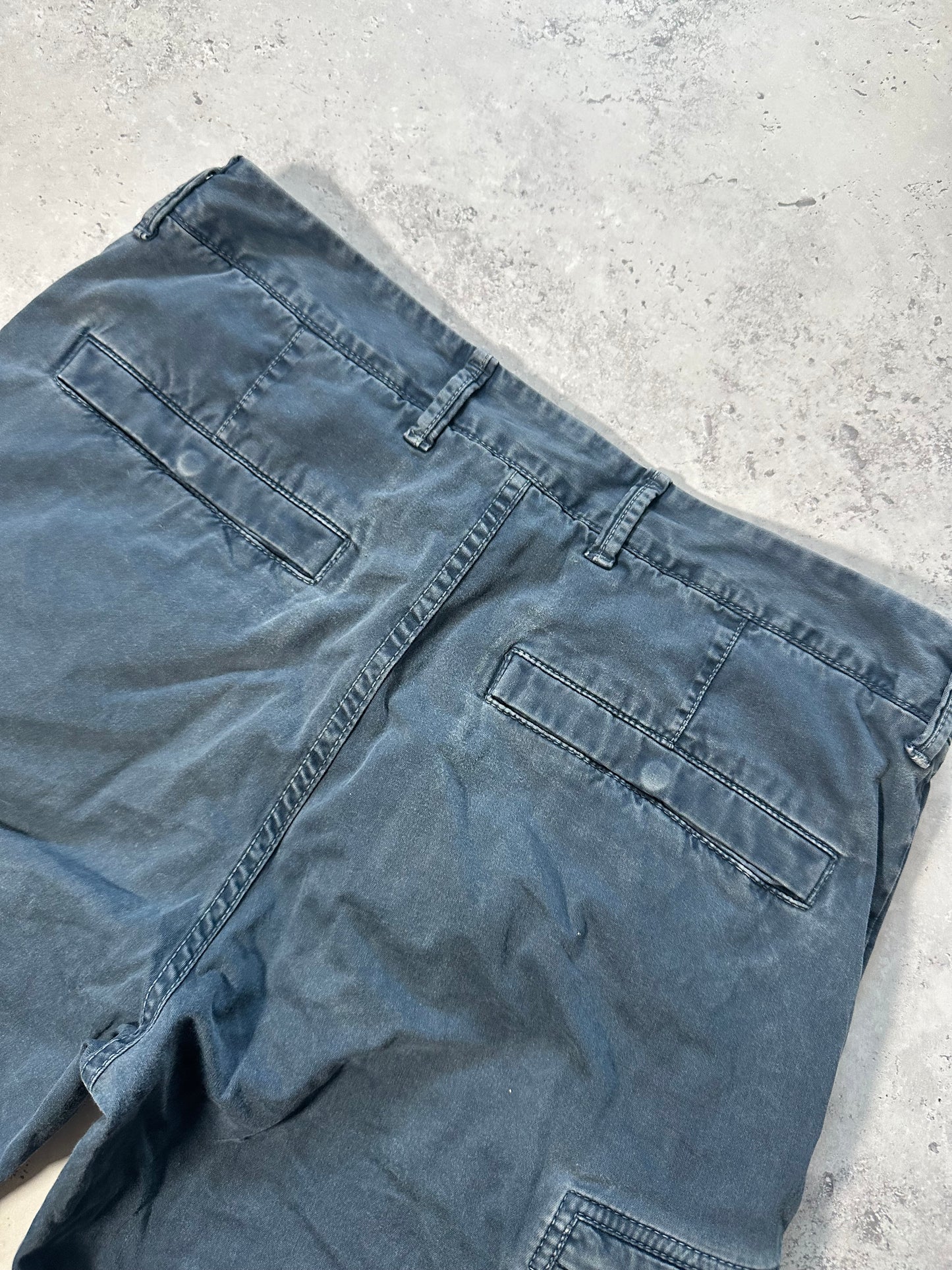 Stone Island Cargo Cotton Canvas Shorts in Blue (W31-32)