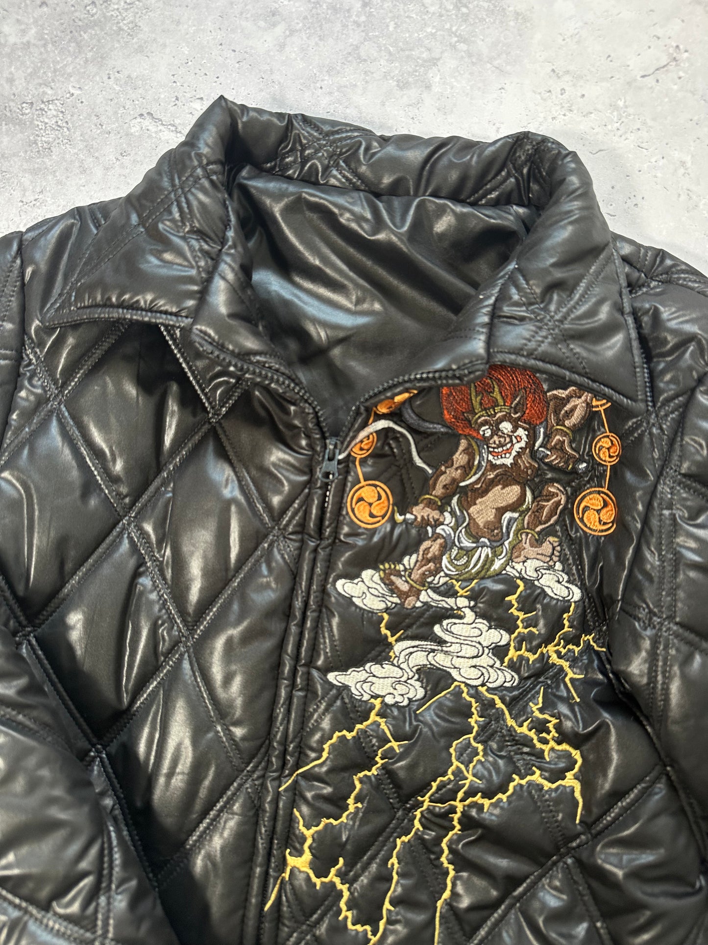 Flying Dragon Hiryu Embroidery Diamond Stitch Puffer Jacket (M)