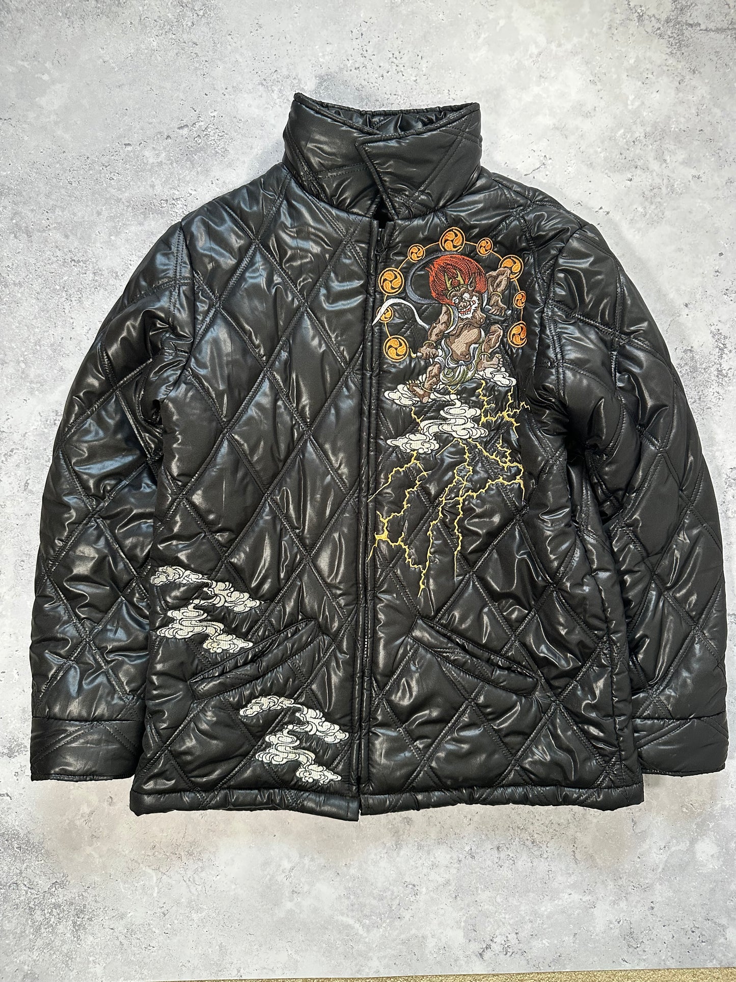 Flying Dragon Hiryu Embroidery Diamond Stitch Puffer Jacket (M)
