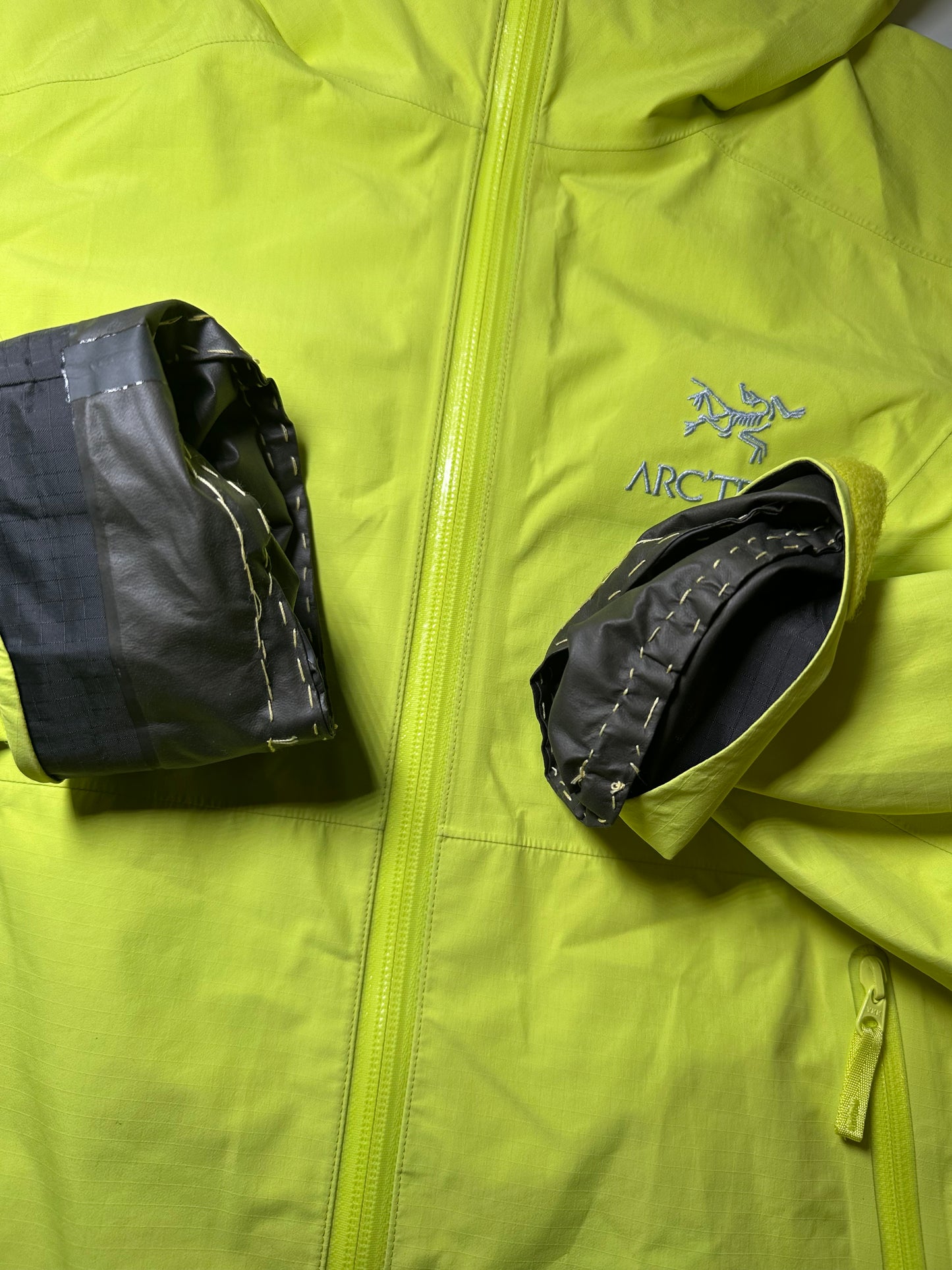 Arc’teryx Zeta SL Neon / Lime Green Goretex Jacket