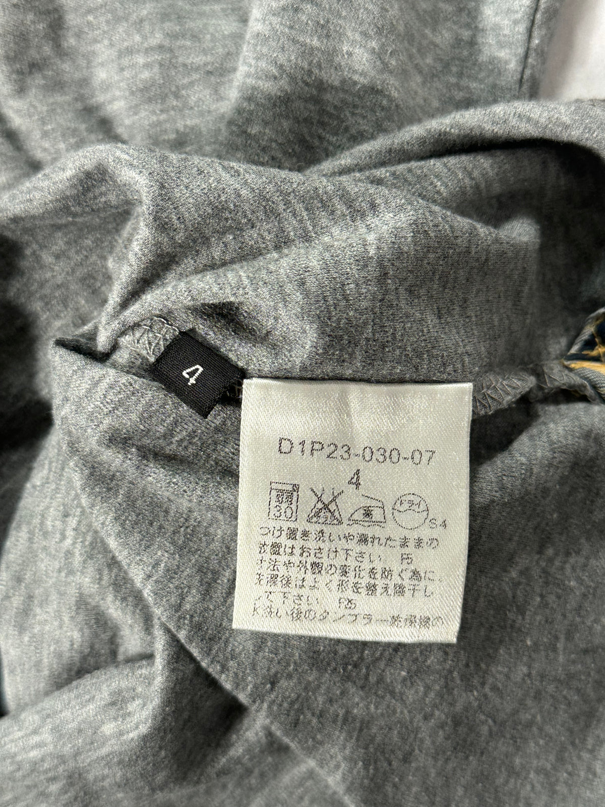 Burberry Black Label 2007 Nova Check Henley Tshirt (4 - L)