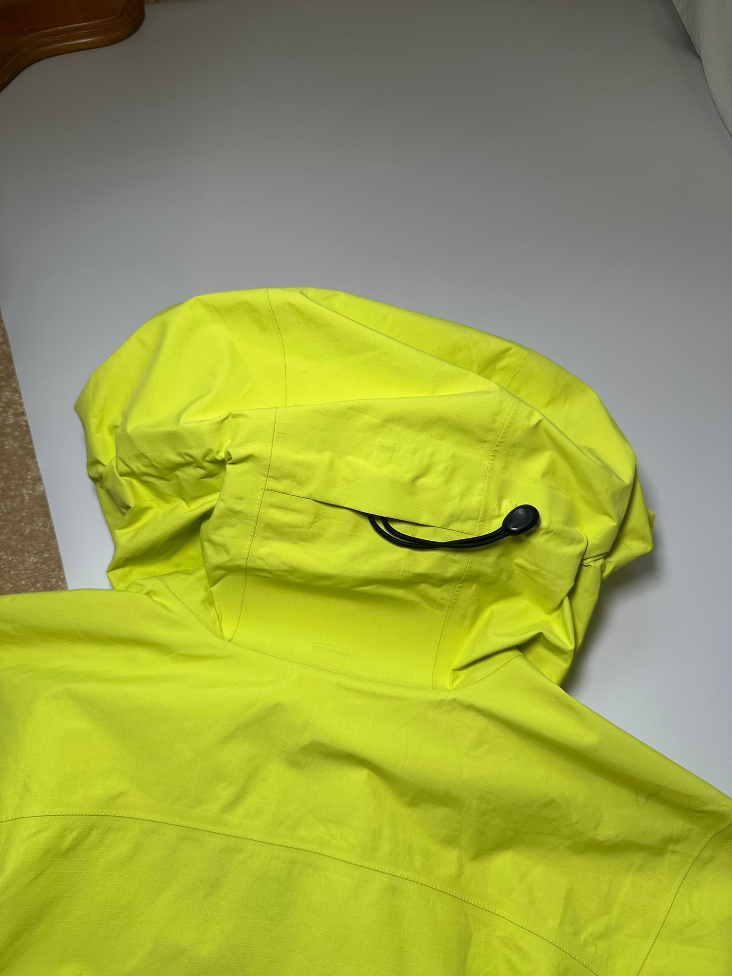 Arc’teryx Zeta SL Neon / Lime Green Goretex Jacket