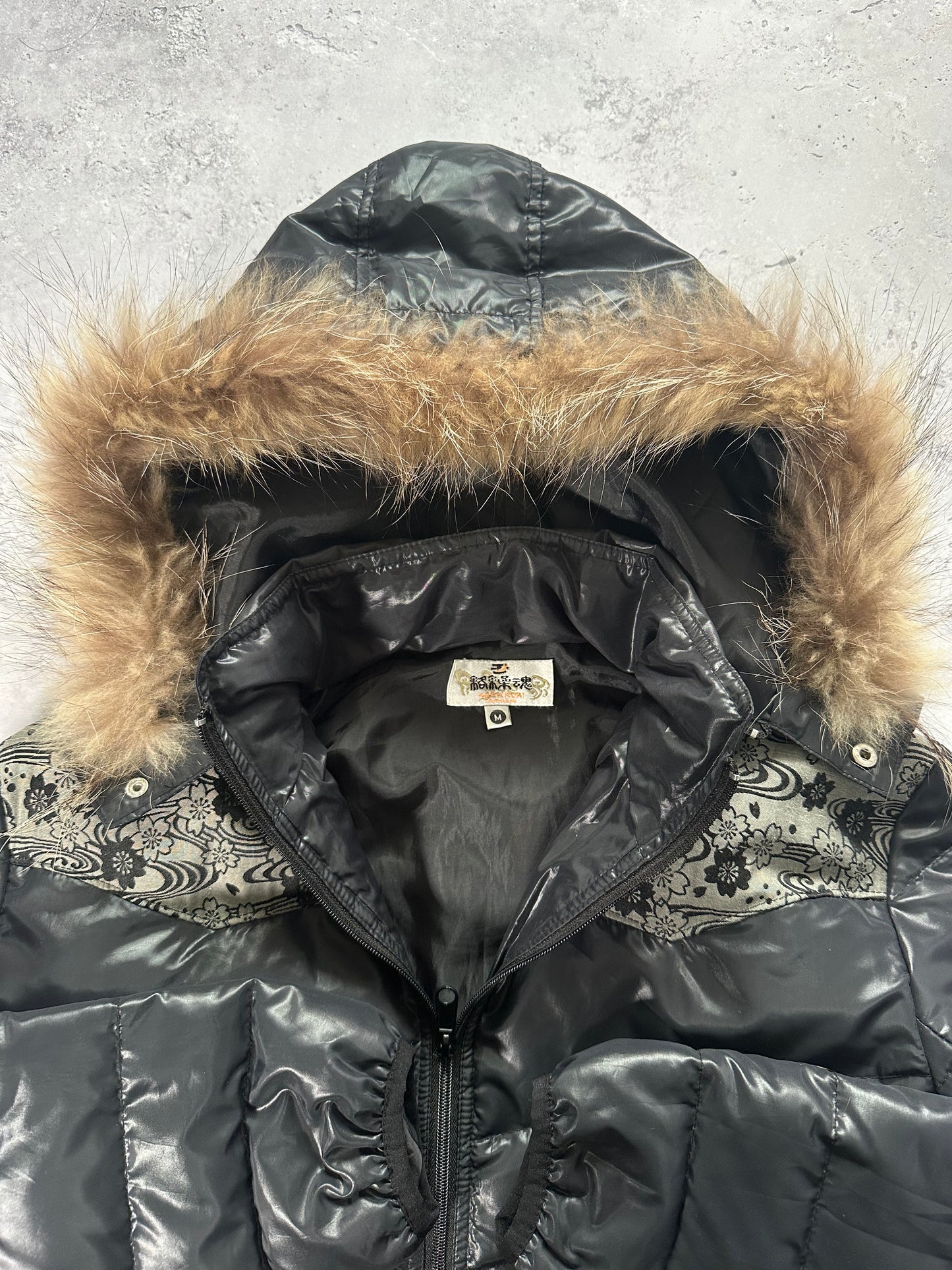 Karakuri Tamashii Fur Hood Embroidered Down Puffer Jacket (M)
