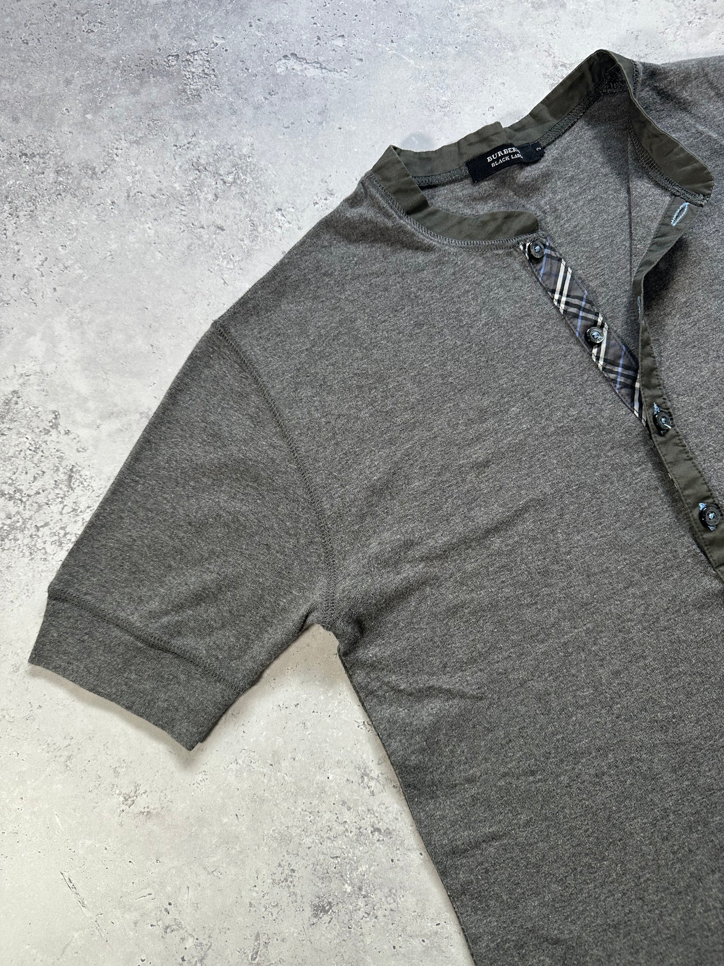 Burberry Black Label 2007 Henley T-shirt (S)