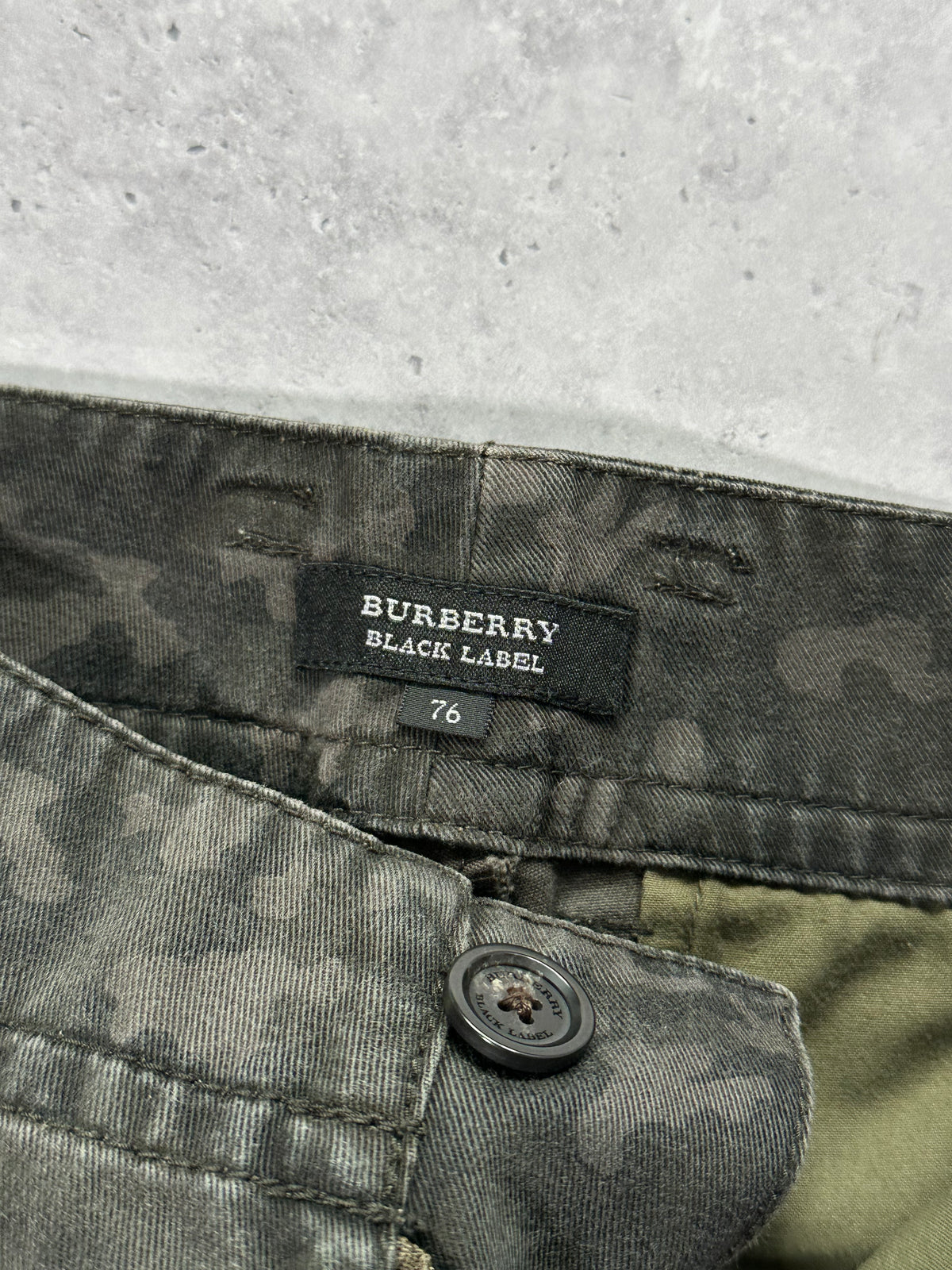 Burberry Black Label 2010 Woodland Camo Shorts (Waist 30” / 76cm)