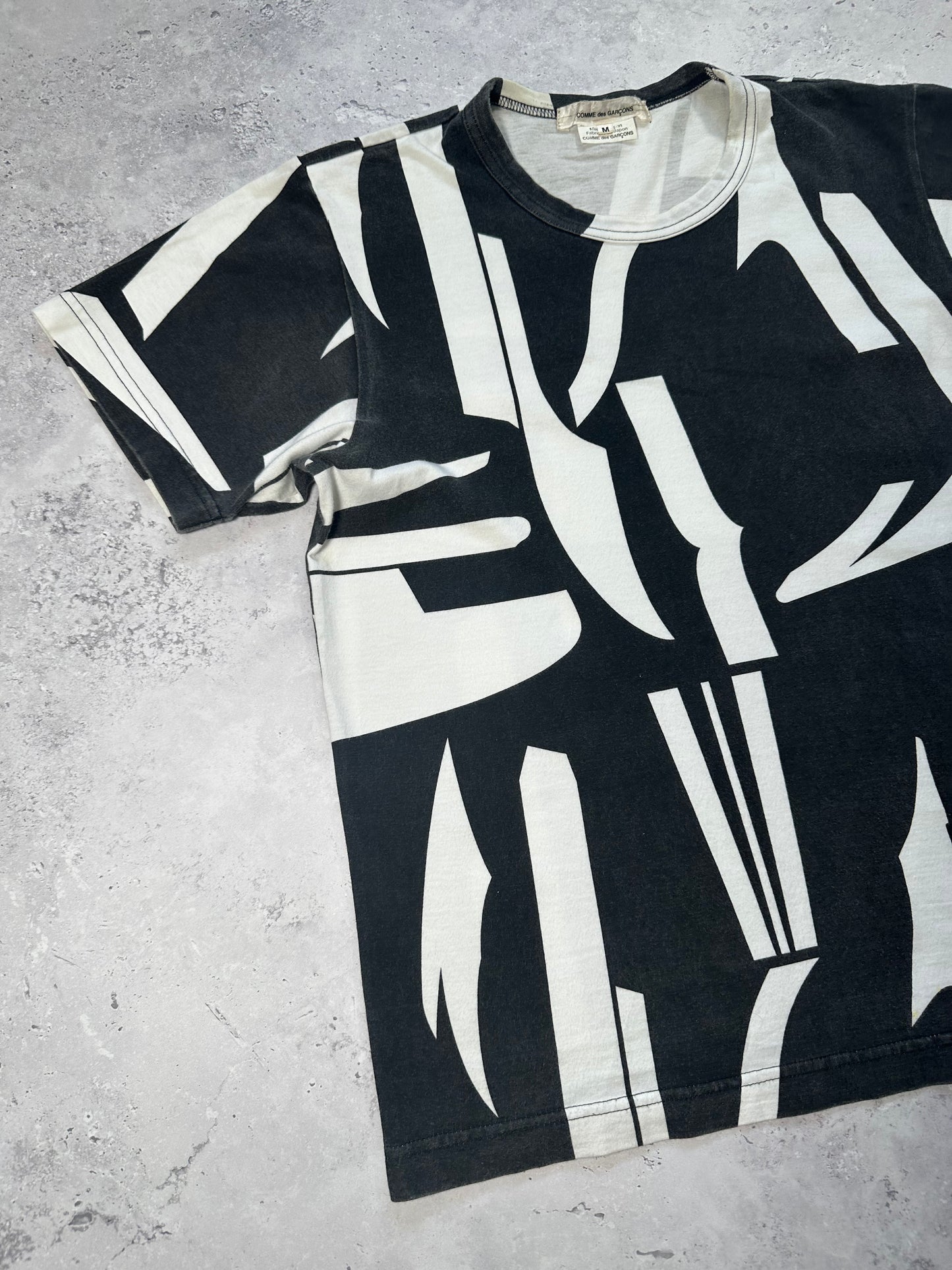 Comme des Garçons AD2023 Monochrome Graphic Tshirt (M)