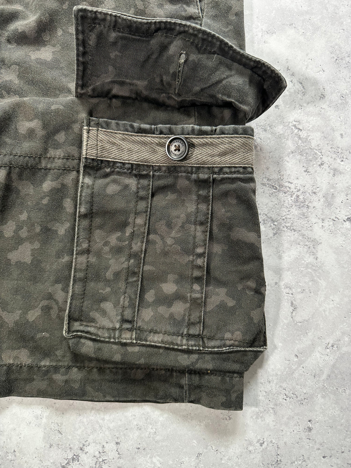 Burberry Black Label 2010 Woodland Camo Shorts (Waist 30” / 76cm)