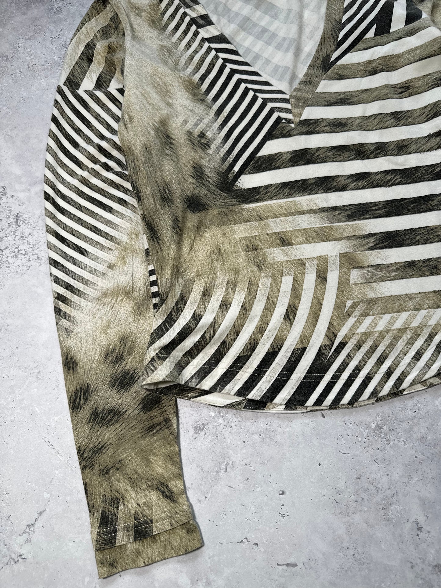 Roberto Cavalli 2000s Optical Stripe Animal Print Longsleeve Tshirt (S)