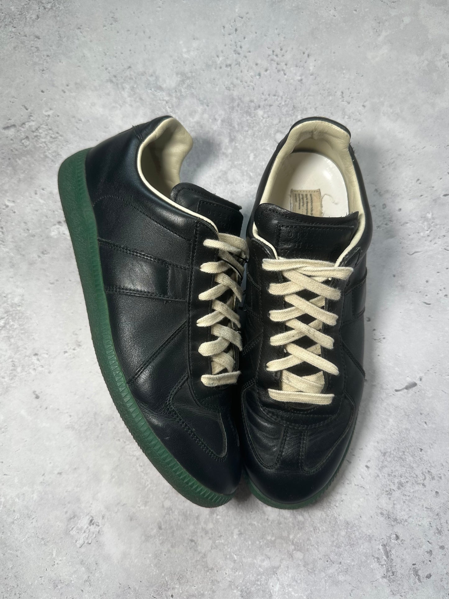 Maison Margiela GAT Low Black Leather Sneakers (EU40)