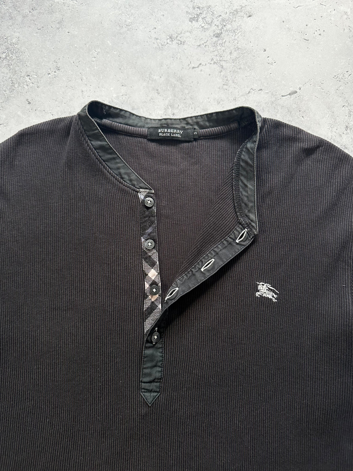 Burberry Black Label 2009 Ribbed Cotton Longsleeve Henley Tshirt (M)