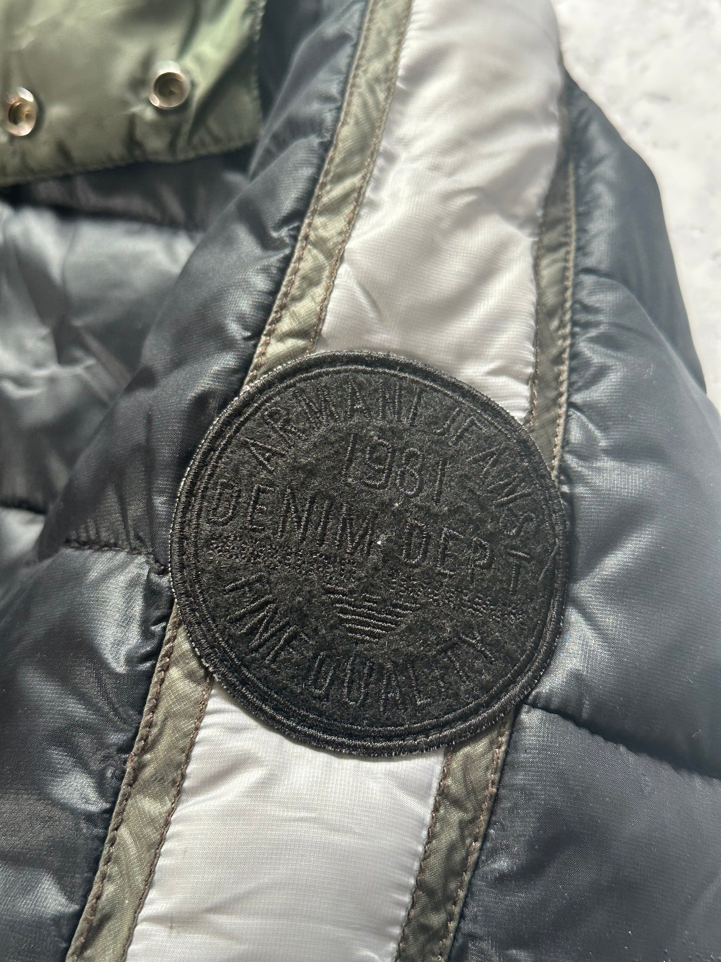 Armani Jeans 2000s Square Stitch Down Puffer Jacket (L/M)