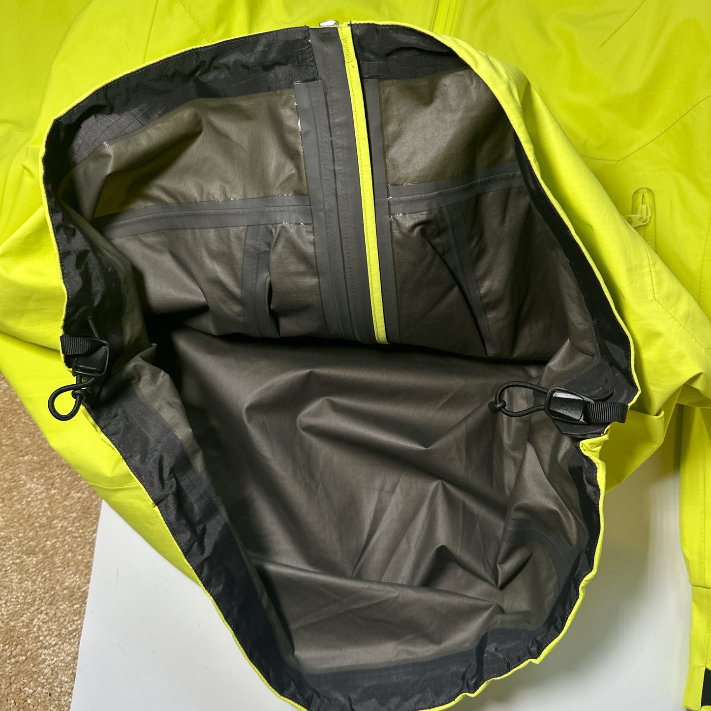 Arc’teryx Zeta SL Neon / Lime Green Goretex Jacket