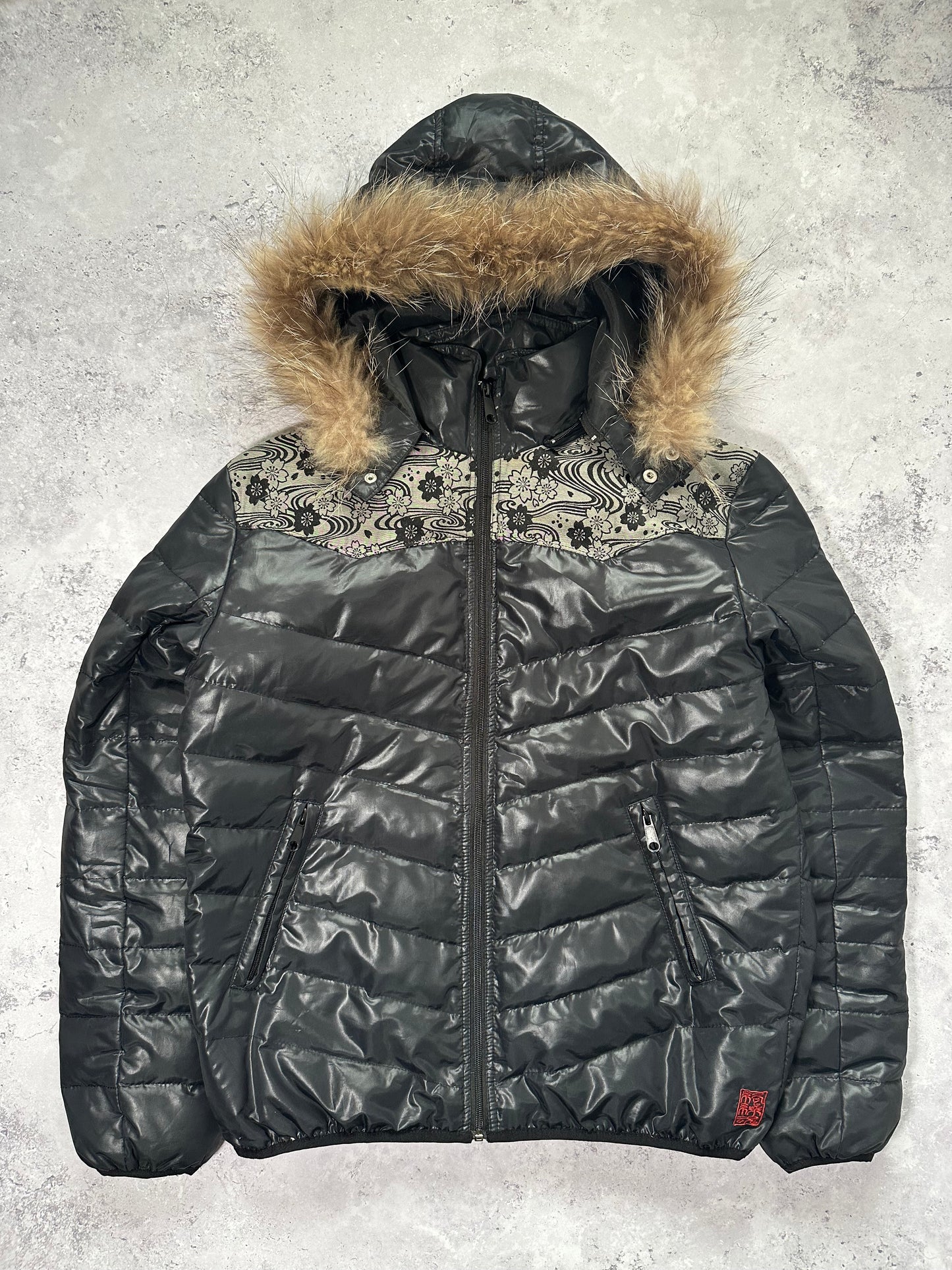 Karakuri Tamashii Fur Hood Embroidered Down Puffer Jacket (M)
