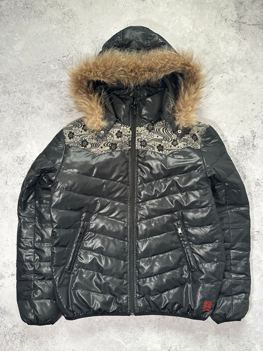 Karakuri Tamashii Fur Hood Embroidered Down Puffer Jacket (M)