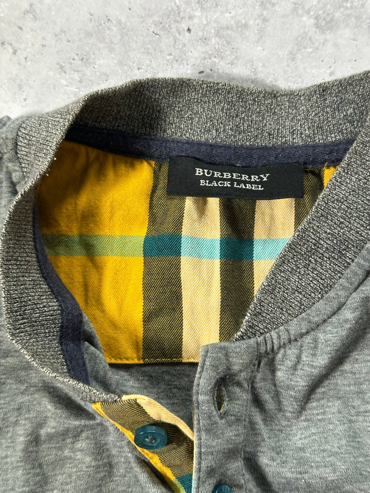 Burberry Black Label 2007 Nova Check Henley Tshirt (4 - L)